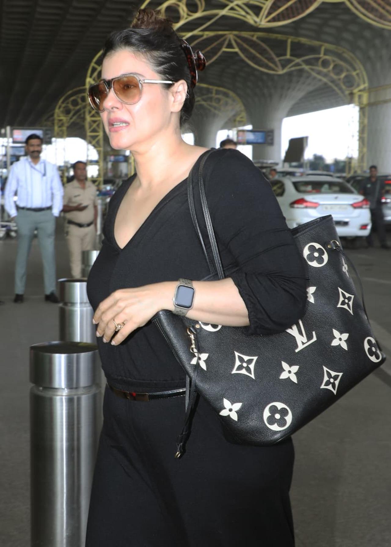 <p>Kajol was spotted at the airport in an all-black ensemble, embracing a no-makeup look. She kept it effortlessly chic and comfortable.</p>